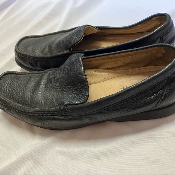 Rockport Men's Black Loafers - Picture 3 of 7
